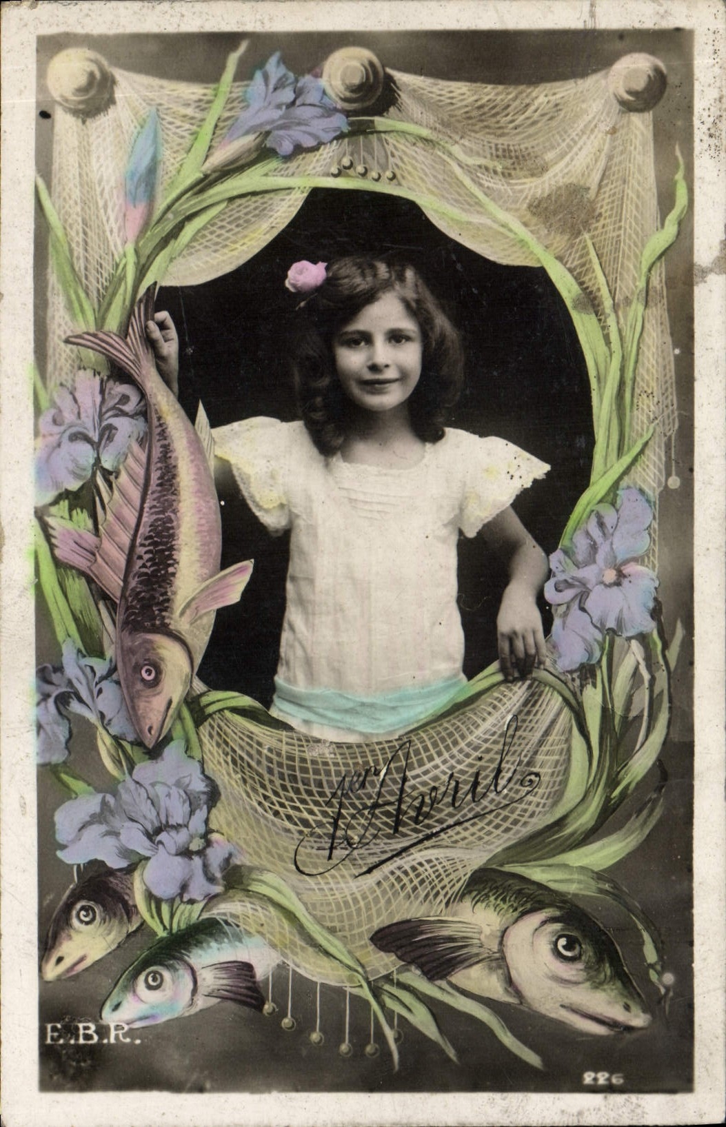 CPA Fantaisie Paques Poisson Enfant 