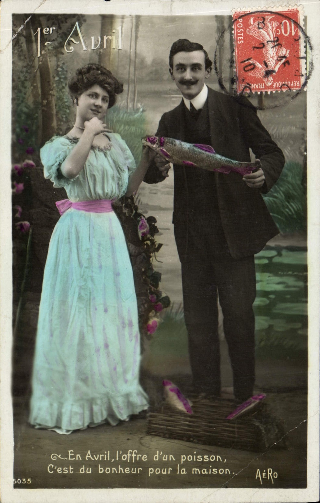 CPA Fantaisie Paques Poisson Femme 