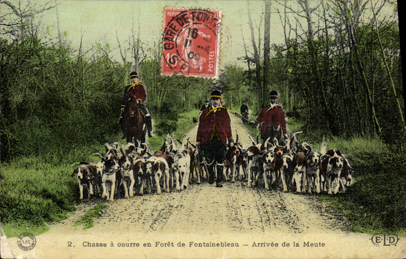 CPA Chasse a courre en Foret de Fontainebleau Arrivee de la meute Chiens Chien