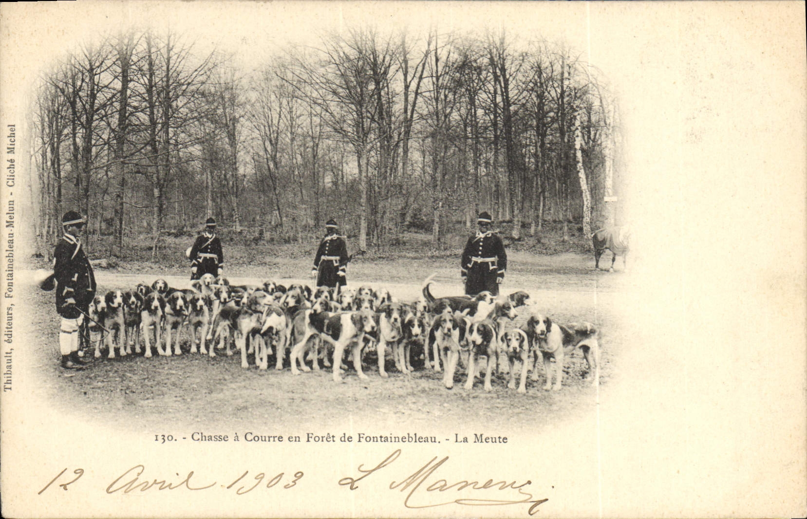CPA Chasse a courre en Foret de Fontainebleau La meute Chiens Chien