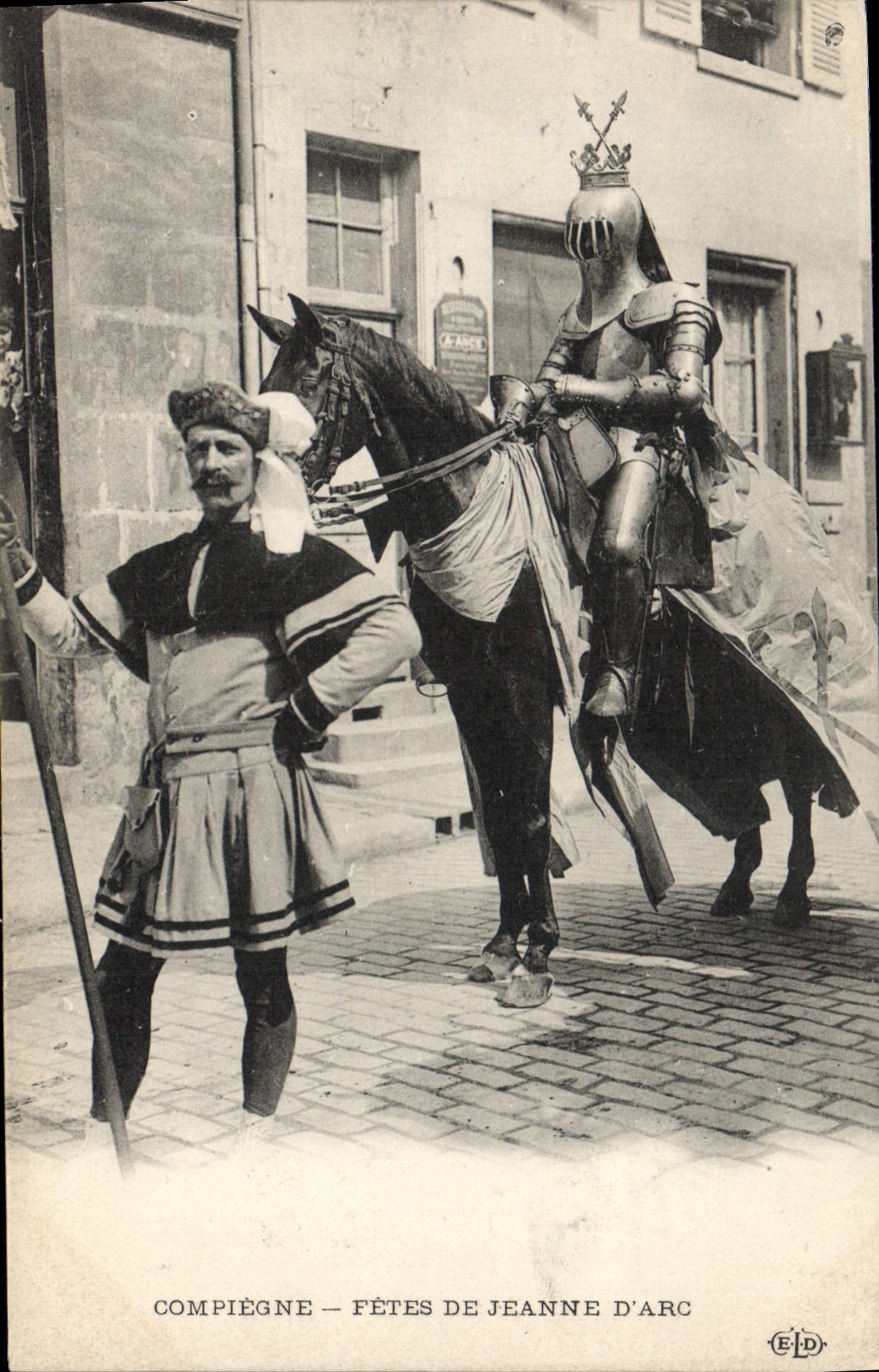 CPA Fetes de Jeanne d'Arc Compiegne 