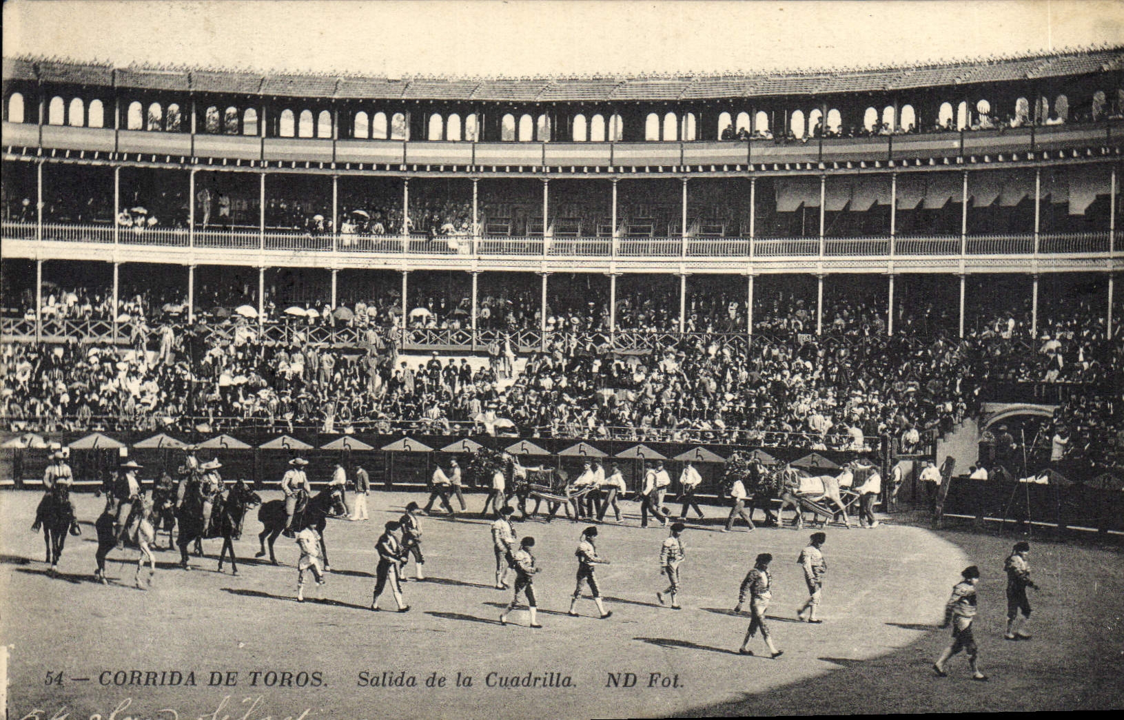 CPA Corrida Course de taureaux Corrida de Toros Salida de la cuadrilla