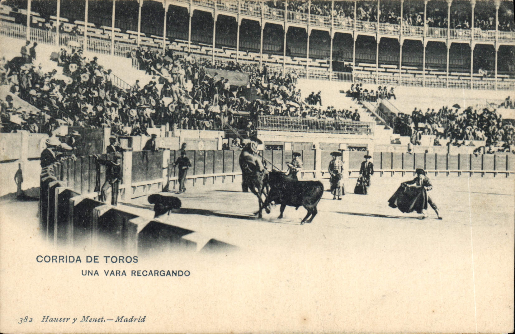 Postal Corrida Corrida de toros un Vara Recargando