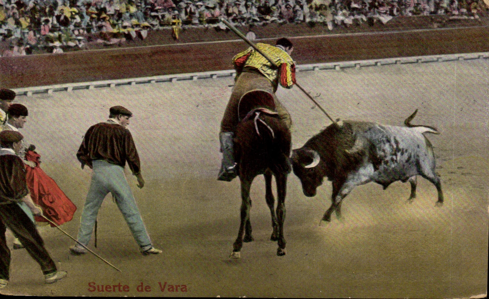 CPA Corrida Course de taureaux Suerte de Vara