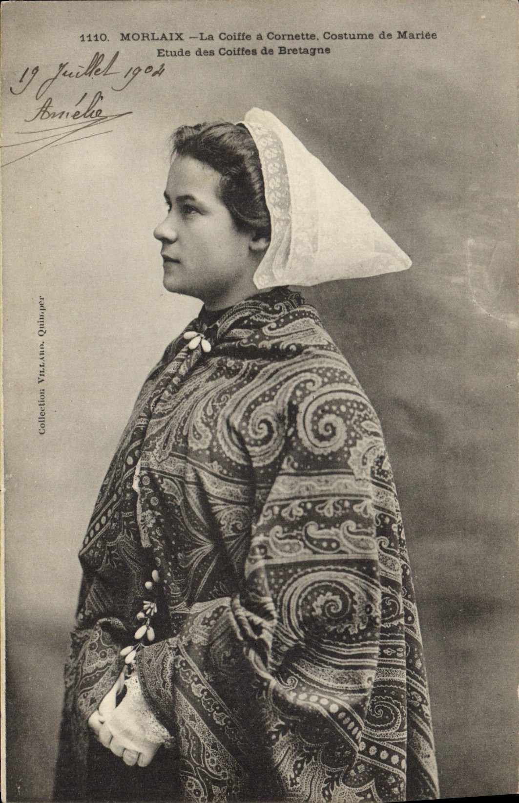 CPA Folklore Morlaix La coiffe a cornette Costume de mariee