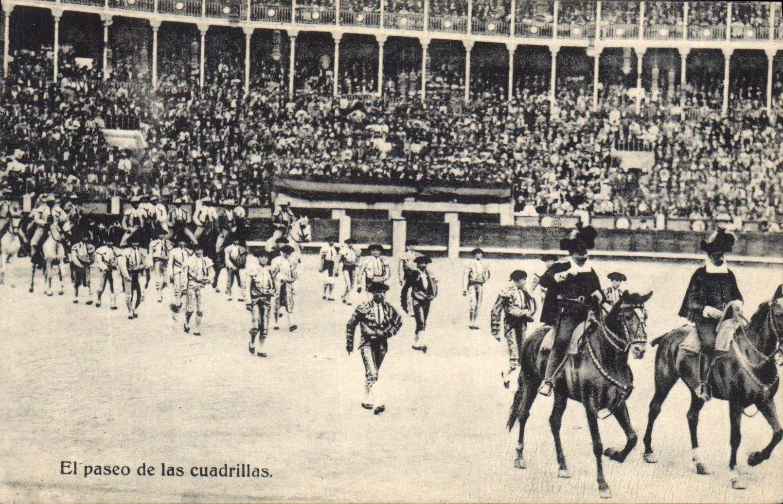 Postal Corrida Curso de toros EL paseo de cansancio cuadrillas