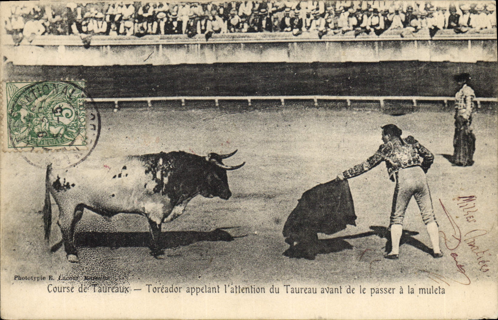 Postal Corrida Corrida de toros Torero que llaman la atención del toro antes de pasarlo al muleta