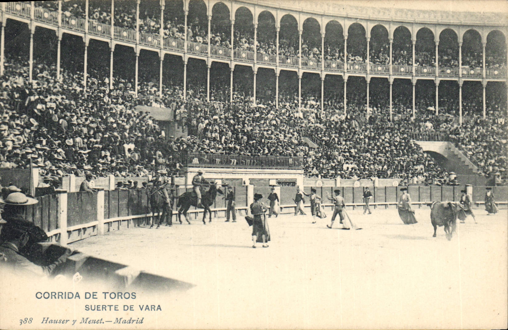 CPA Corrida Course de taureaux Suerte de Vara