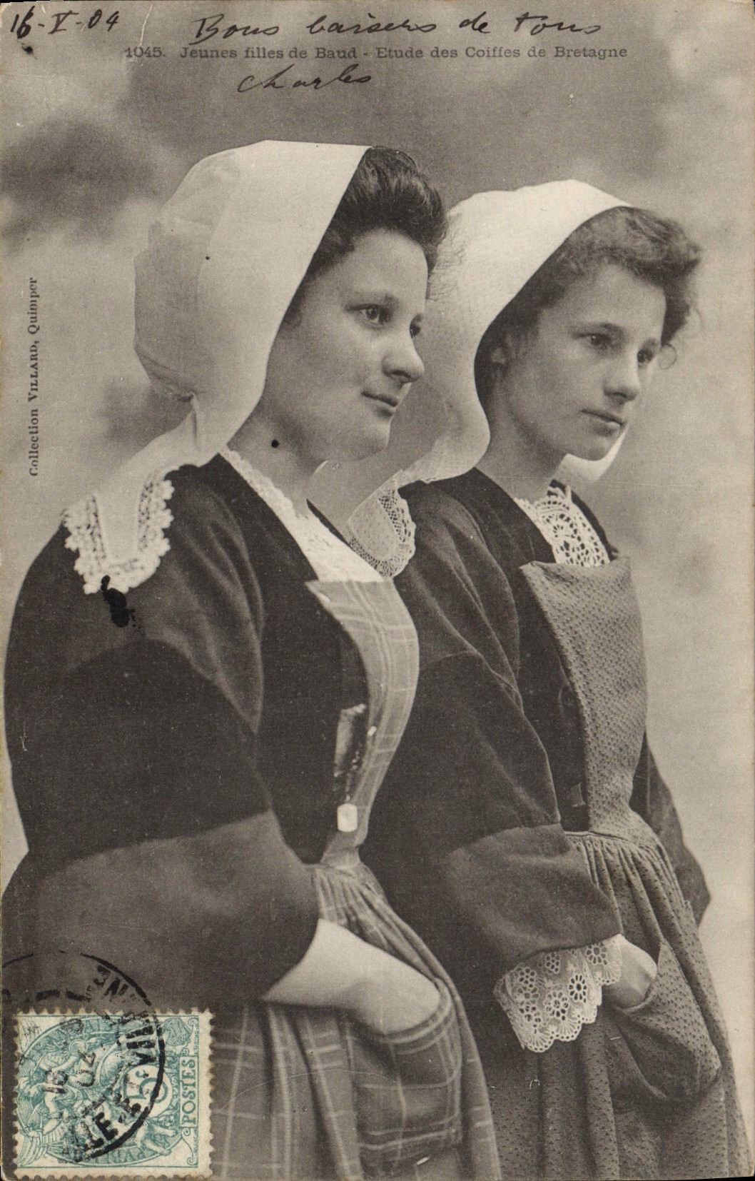 CPA Folklore Jeunes filles de Baud 