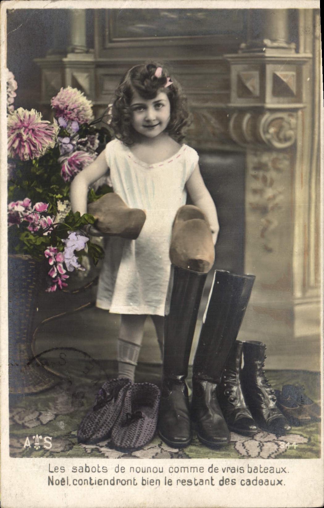 CPA Sabot Fantaisie Enfant Chaussures