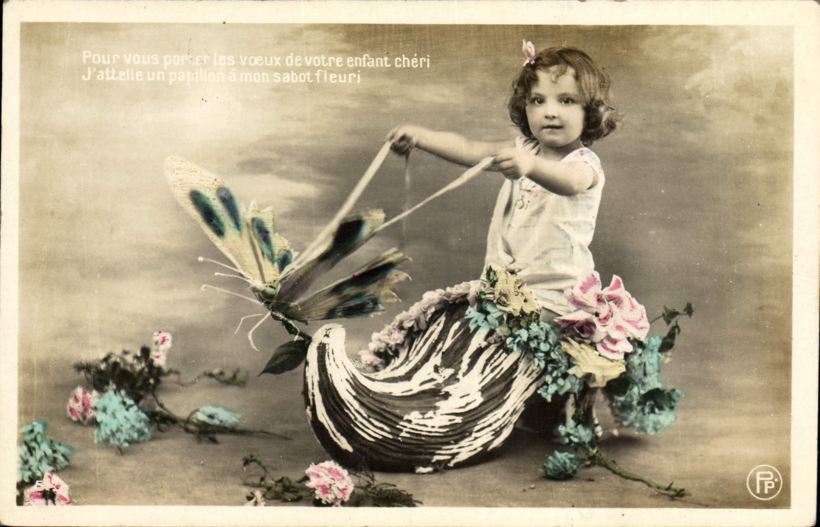 CPA Sabot Fantaisie Enfant Papillon 