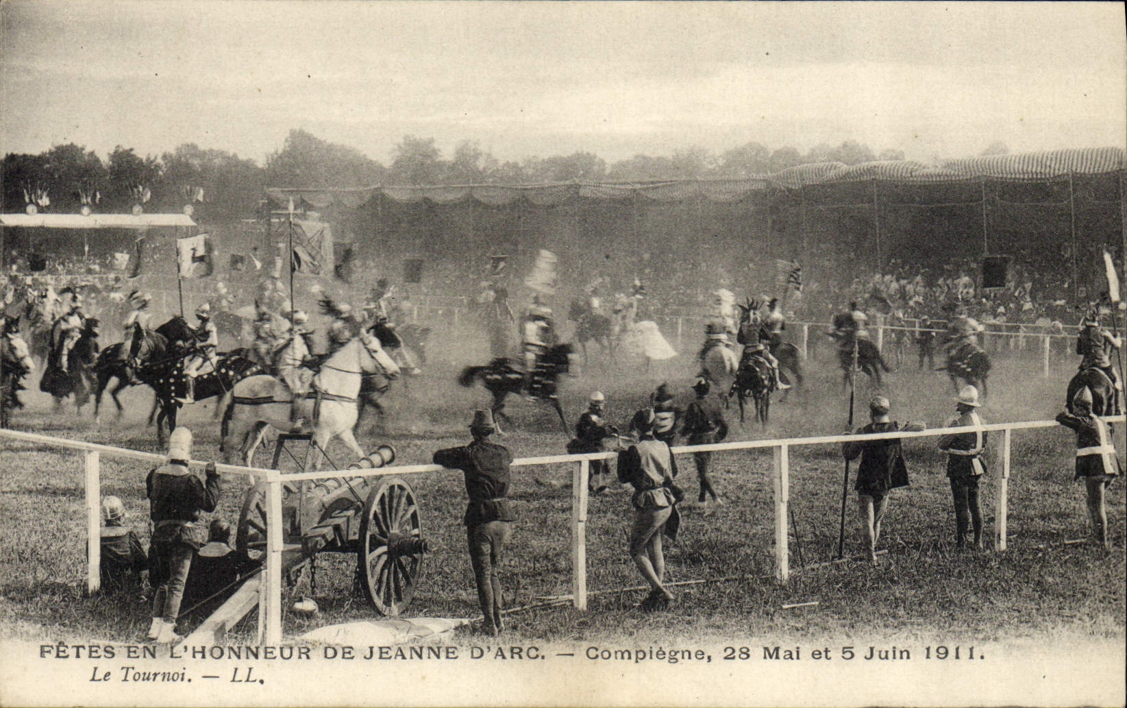 CPA Fetes en l'honneur de Jeanne d'Arc Compiegne 28 mai et 5 juin 1911