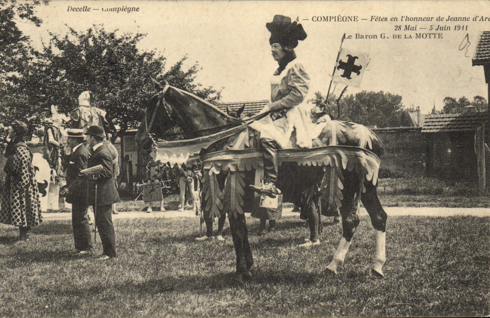 CPA Compiegne Fetes de Jeanne d'Arc Le baron G de la Motte