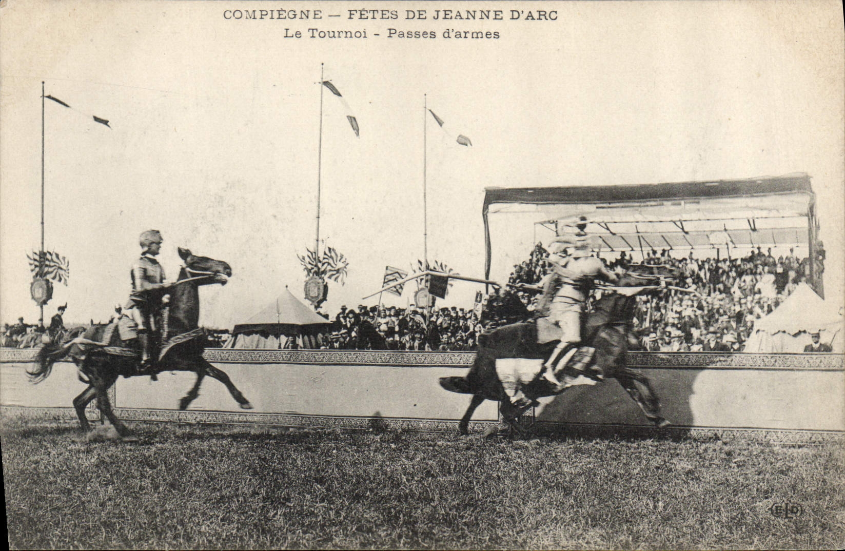 CPA Compiegne Fetes de Jeanne d'Arc Le tournoi Passes d'armes