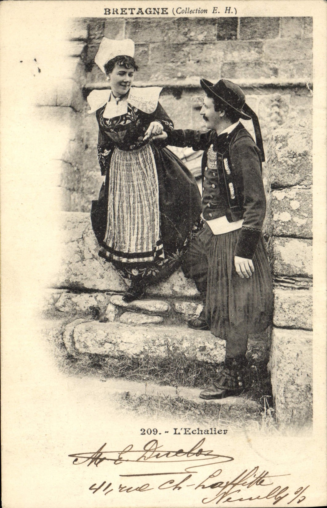 CPA Folklore Bretagne L'Echalier 