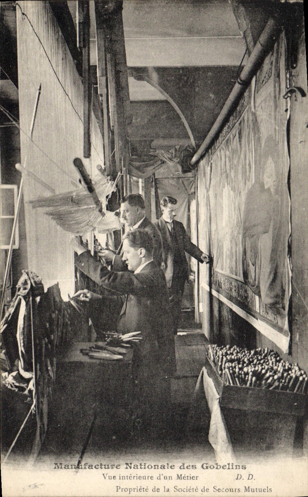 Vintage Postcard Manufactures national Goblins Paris Vue interior of a trade