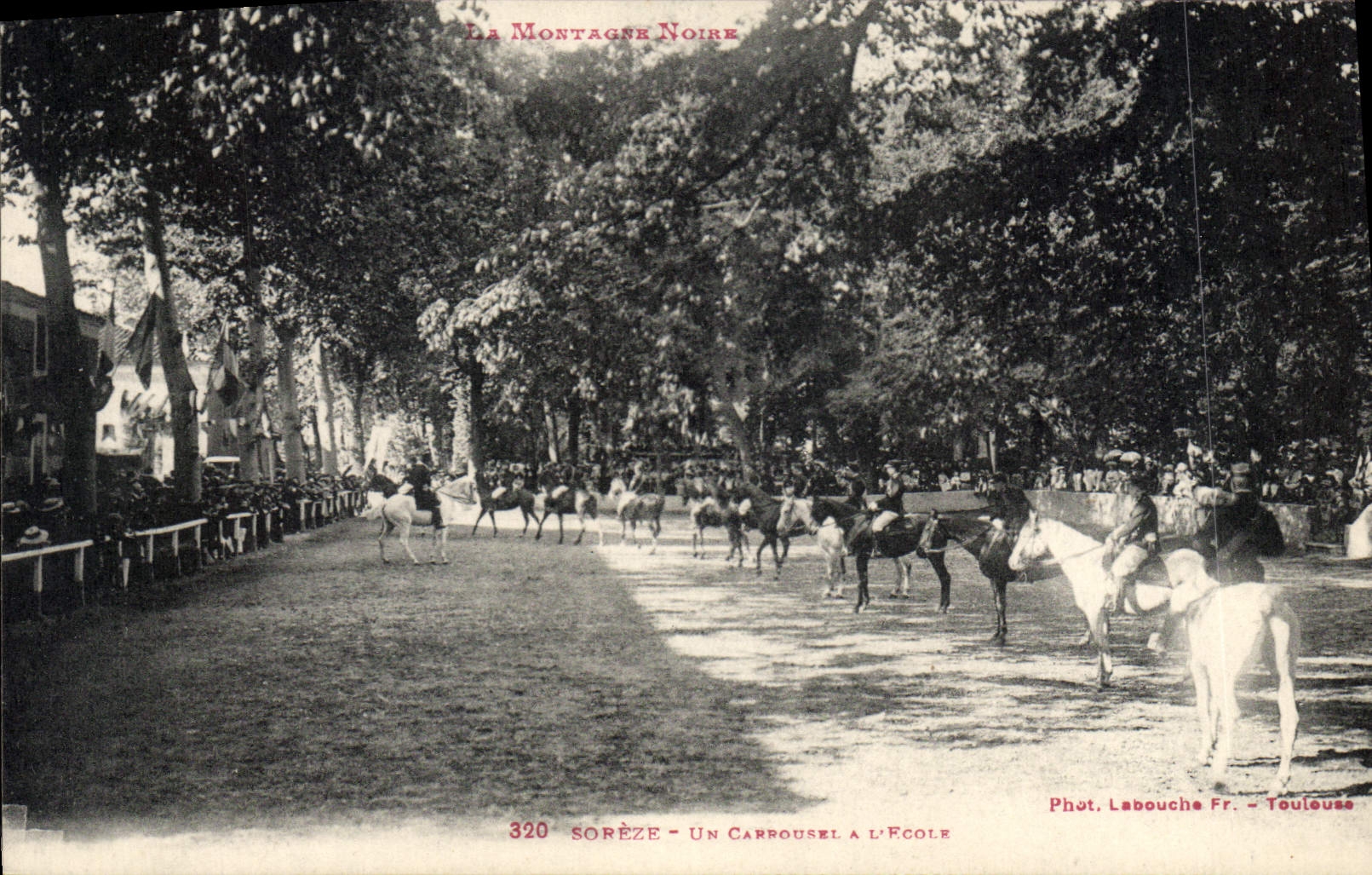 Postal Caballo Caballos Hípica Soreze un carrusel tiene la escuela