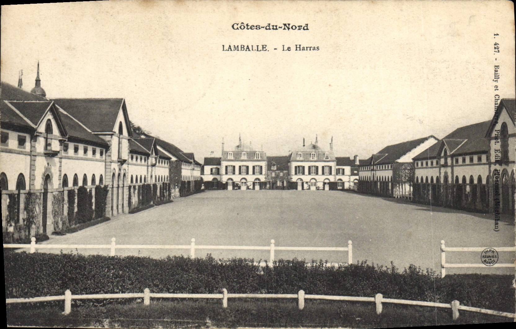 CPA Cheval Chevaux Hippisme Lamballe Le harras Haras