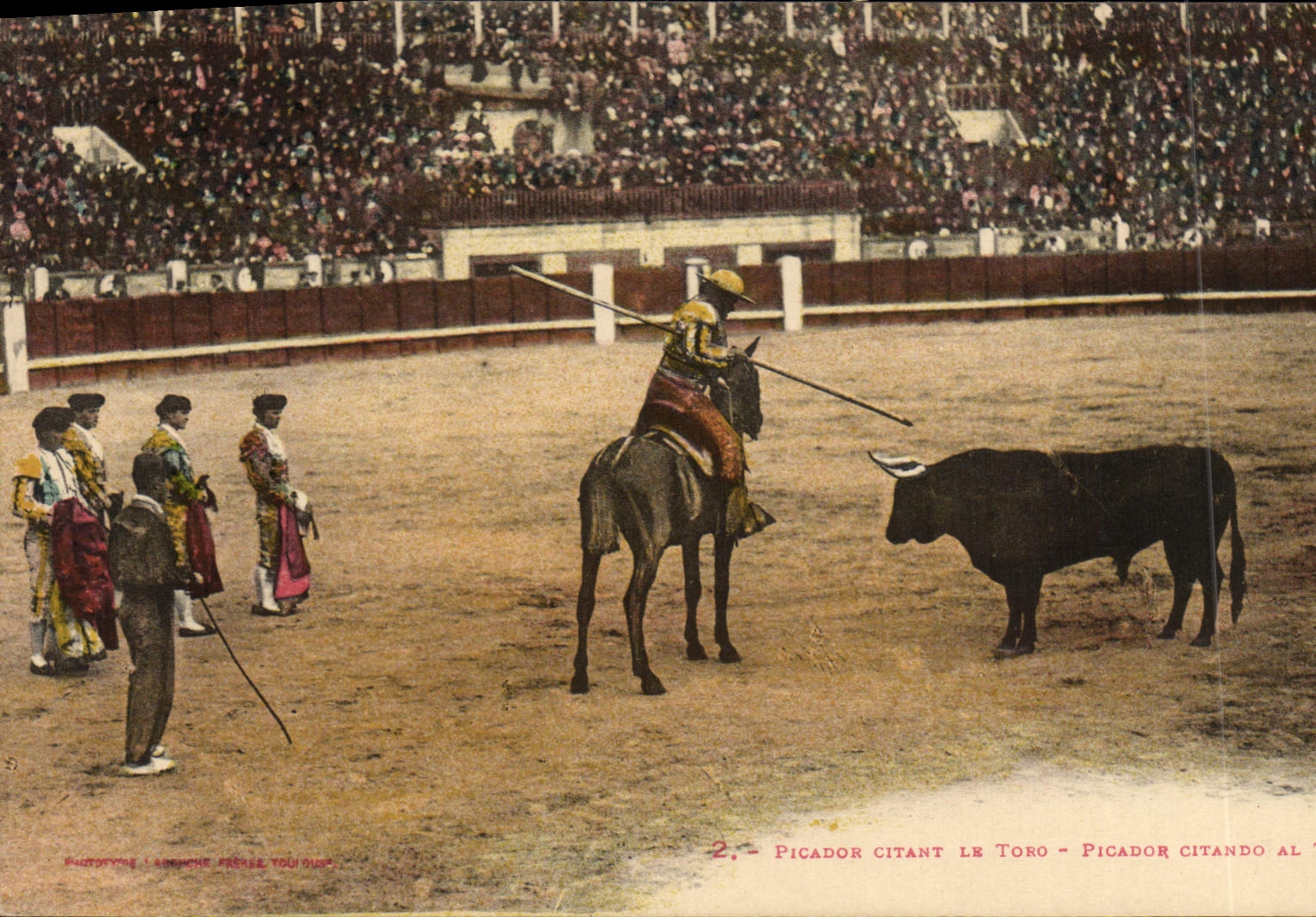 Postal Corrida Corrida de toros Picator que citan Toro