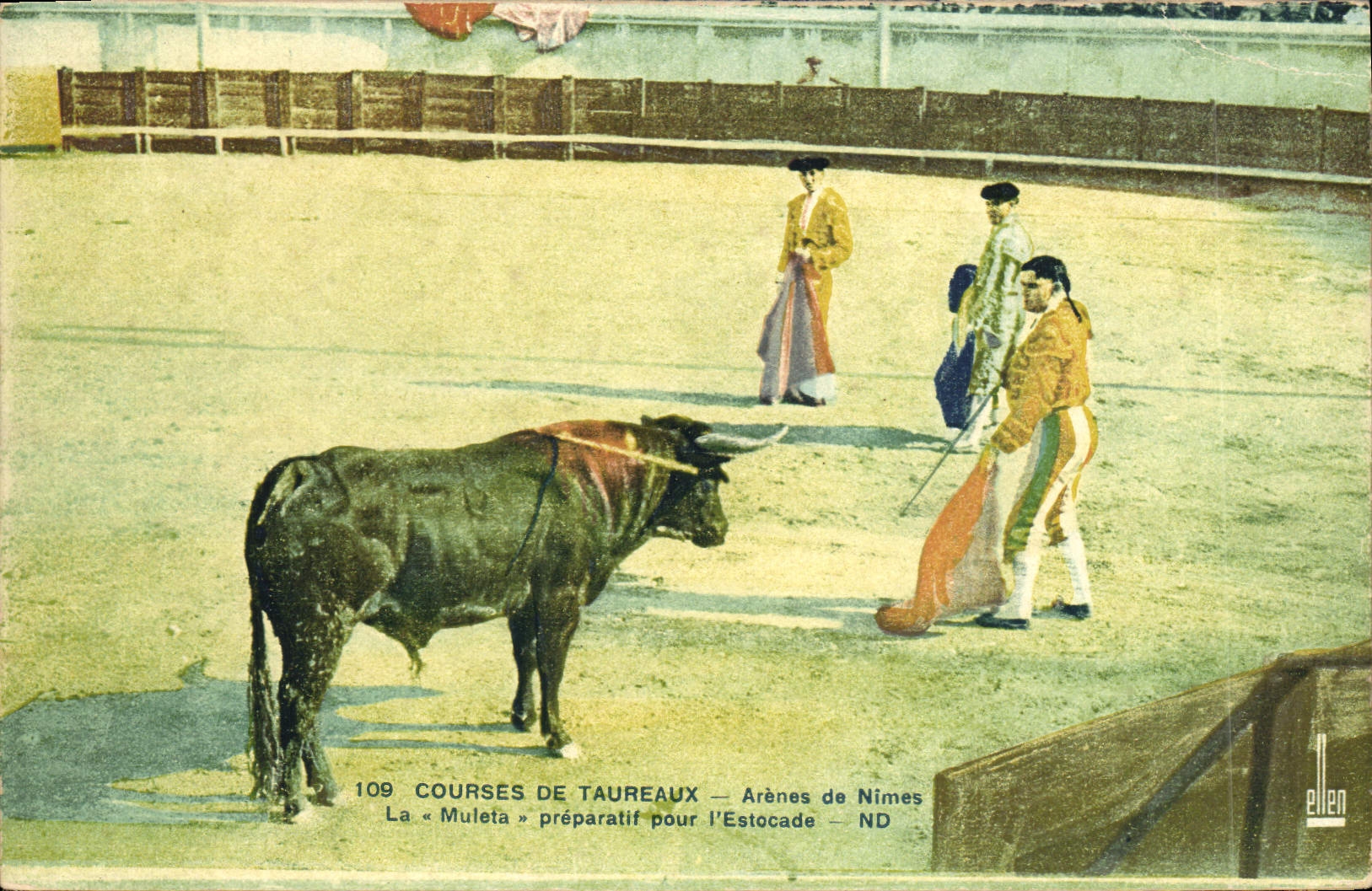 CPA Corrida Course de taureaux Arenes de Nimes La Muleta preparatif pour l'estocade 