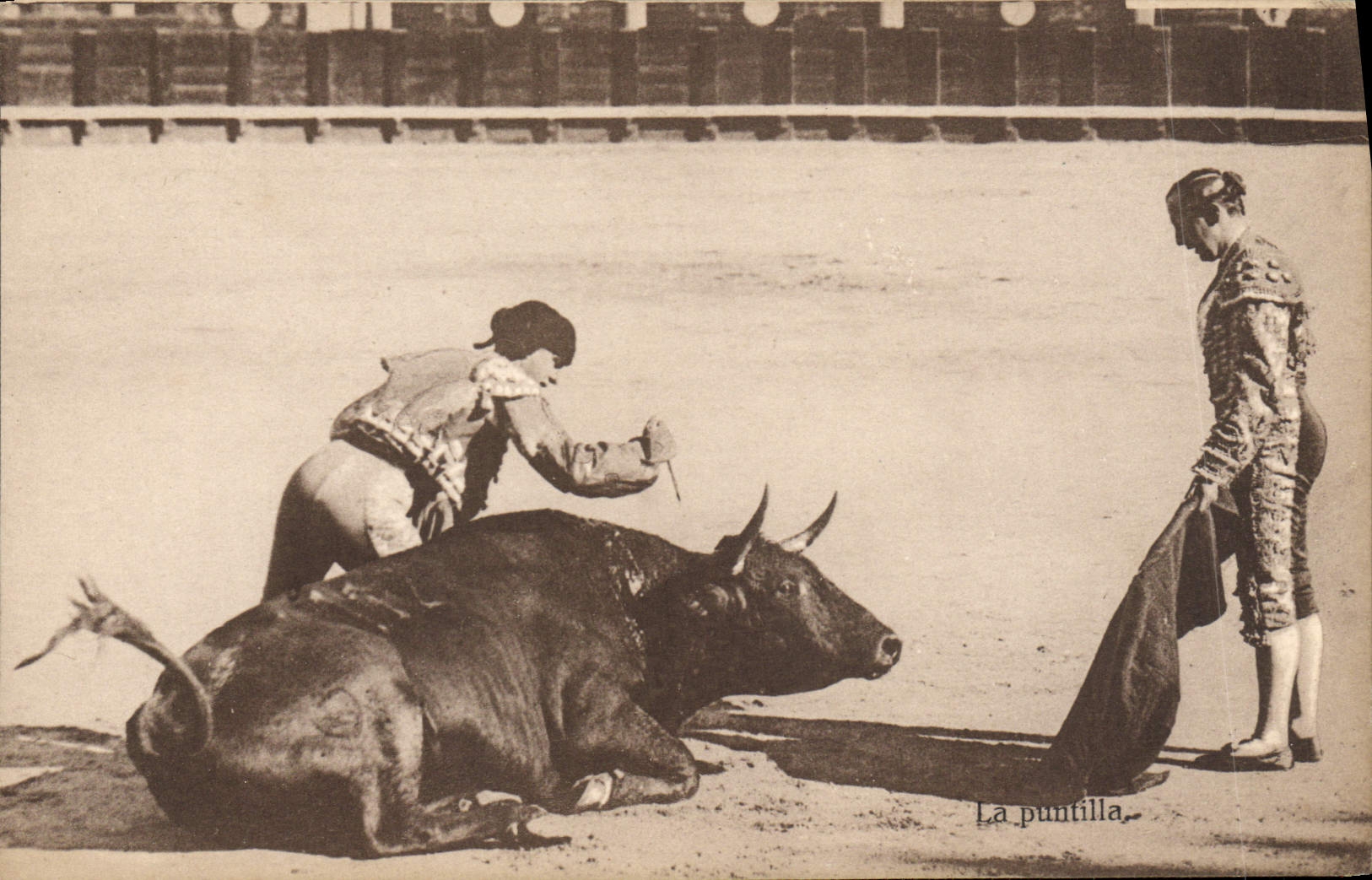 CPA Corrida Course de taureaux La puntilla