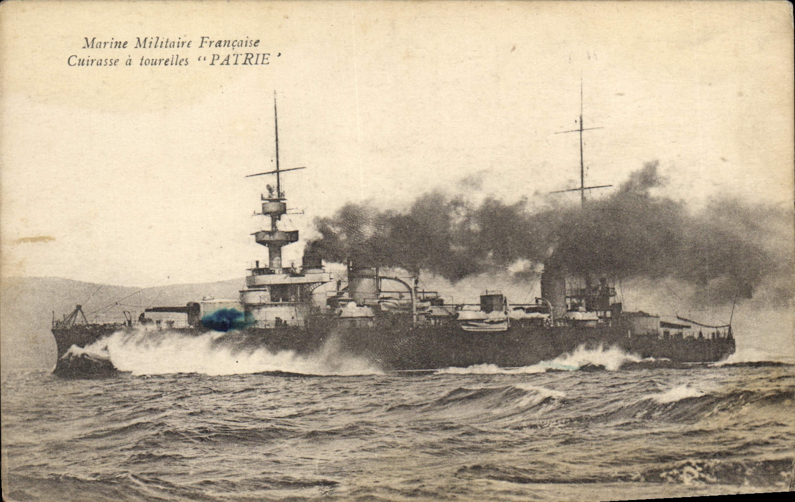 CPA Bateau de Guerre Cuirasse a tourelles Patrie