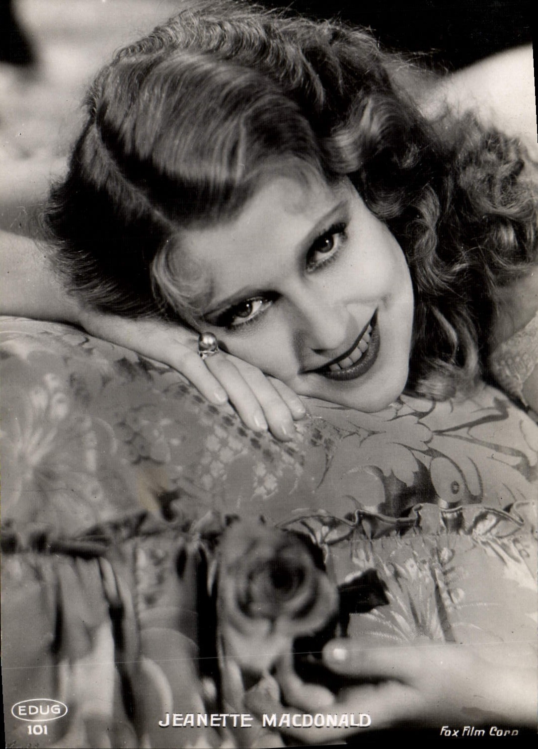 Modern Postcard Cinema Sleeve-board Macdonald