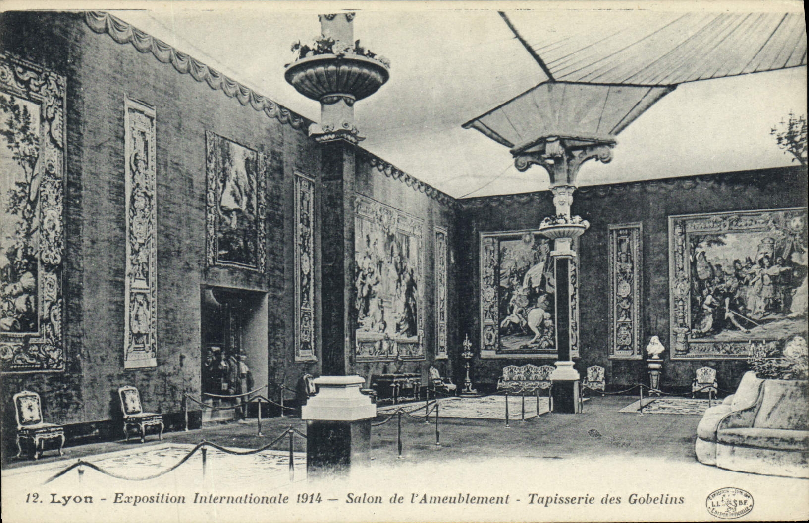 CPA Lyon Exposition internationale 1914 Salon de l'ameublement Tapisserie des Gobelins 