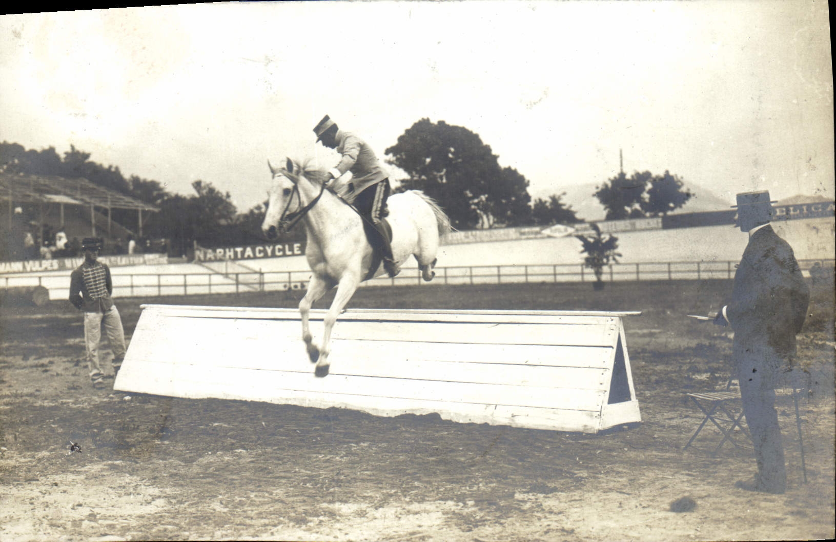 CARTE PHOTO Cheval Equitation Hippisme Militaria