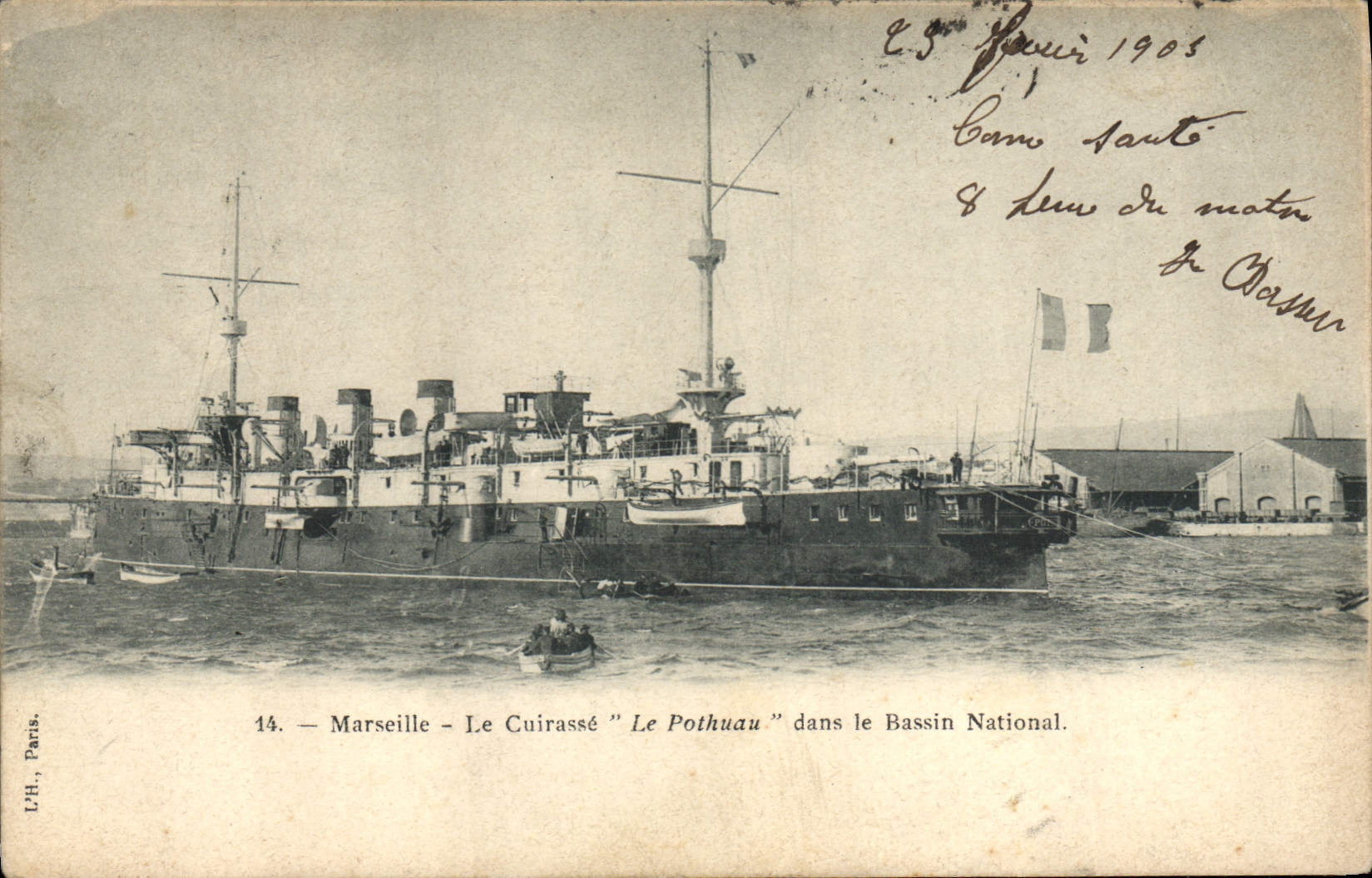 CPA Bateau de Guerre Marseille Le cuirasse Le Pothuau dans le Bassin National