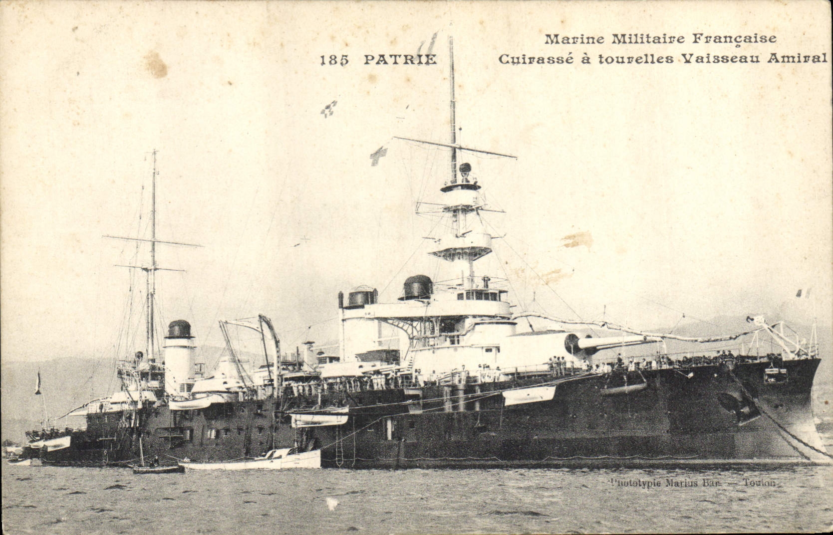 CPA Bateau de Guerre Patrie Cuirasse a tourelles Vaisseau Amiral