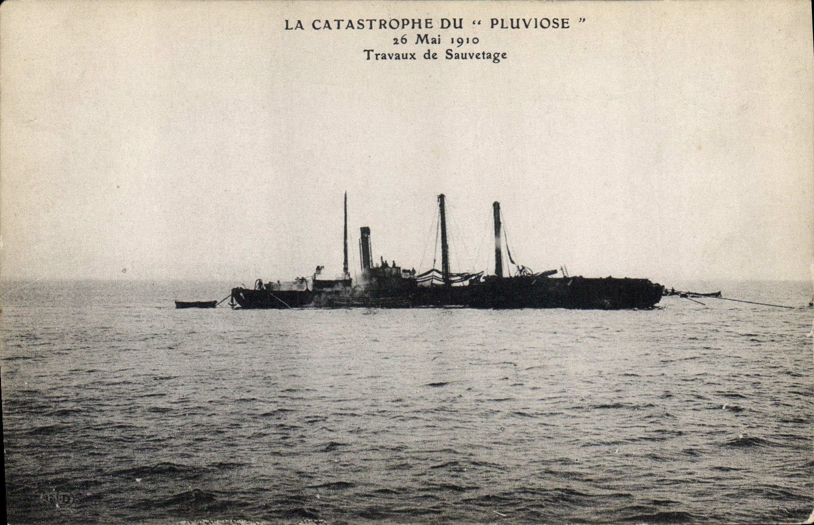 CPA Bateau de Guerre La catastrophe du Pluviose 26 Mai 1910 Travaux de sauvetage