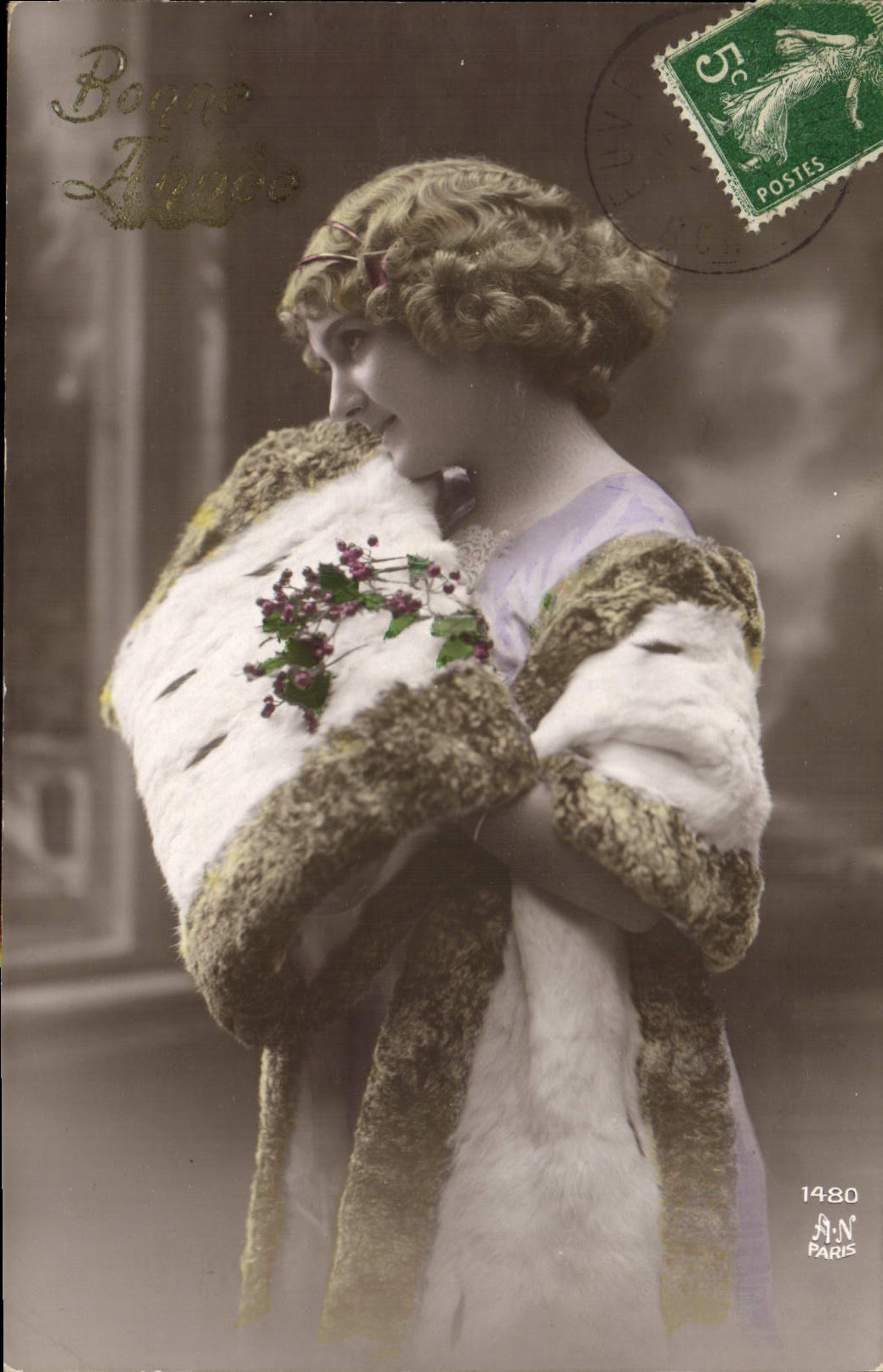 CPA Fantaisie Femme Fourrure 