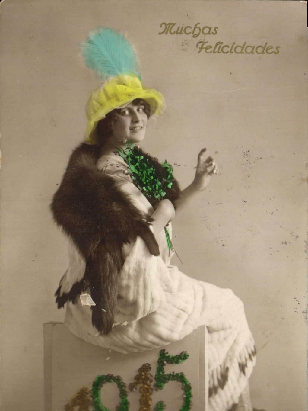 CPA Fantaisie Femme Fourrure Annee 1915 