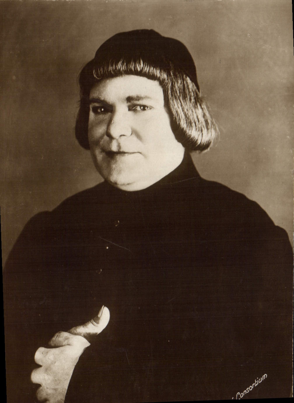 Vintage Postcard Bazin Stacqnet