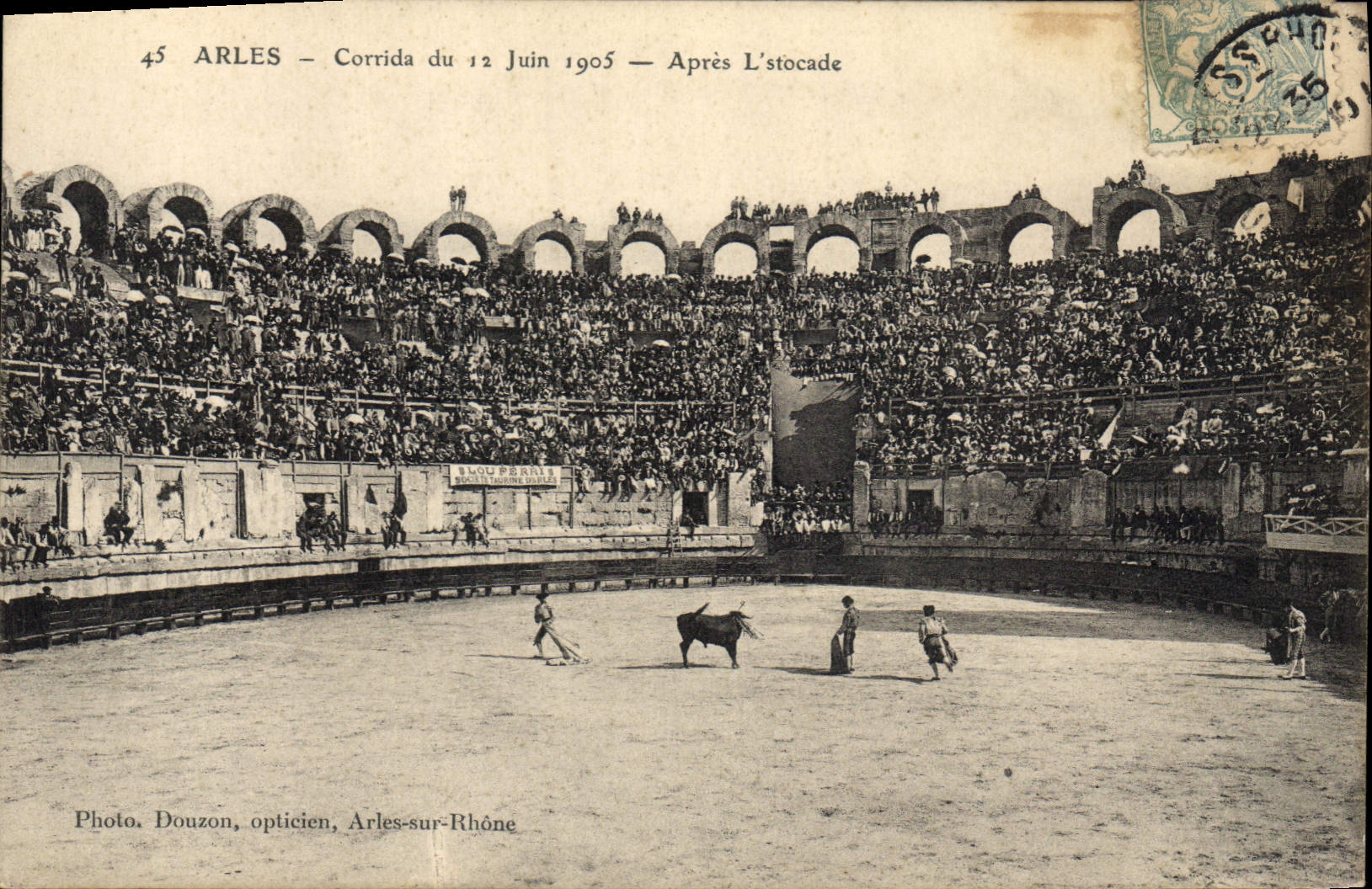CPA Corrida Course de taureaux Arles Corridau du 12 juin 1905 Apres l'estocade