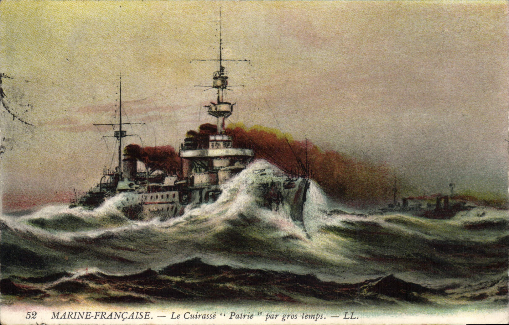 CPA Bateau de Guerre Le Cuirasse Patrie par gros temps 
