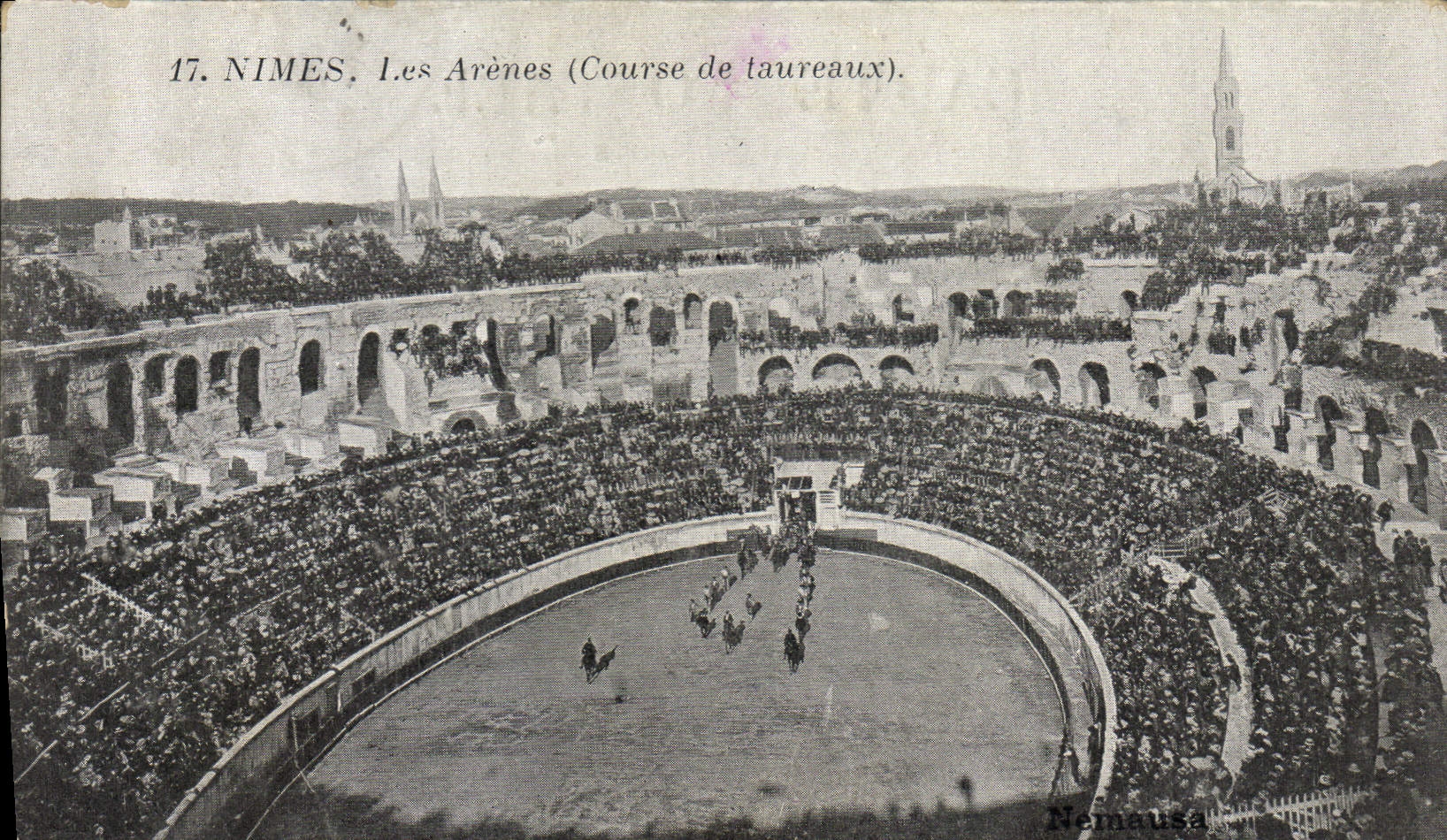 CPA Corrida Course de Taureaux Nimes Les arenes 