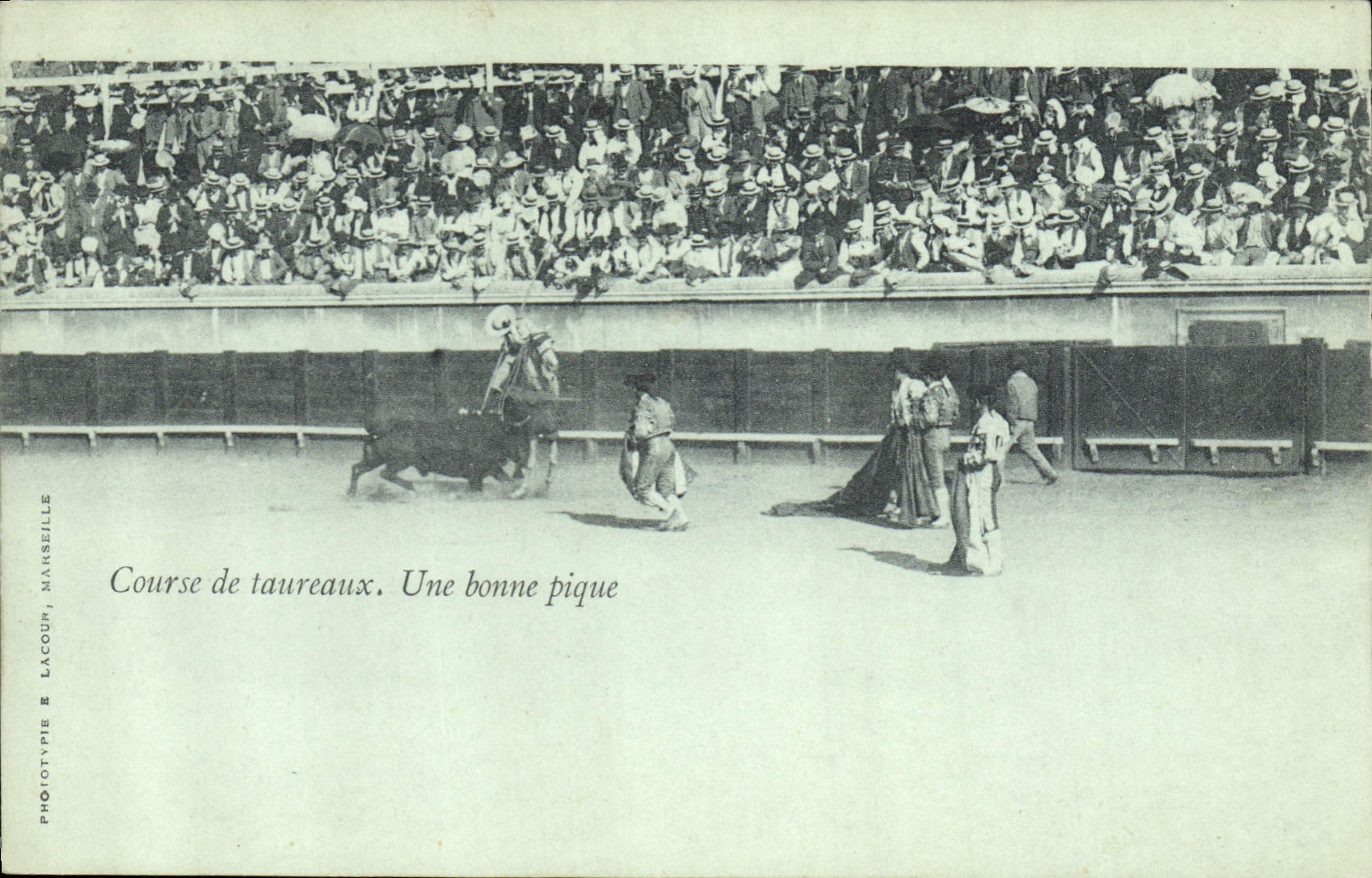 CPA Corrida Course de Taureaux Une bonne pique 