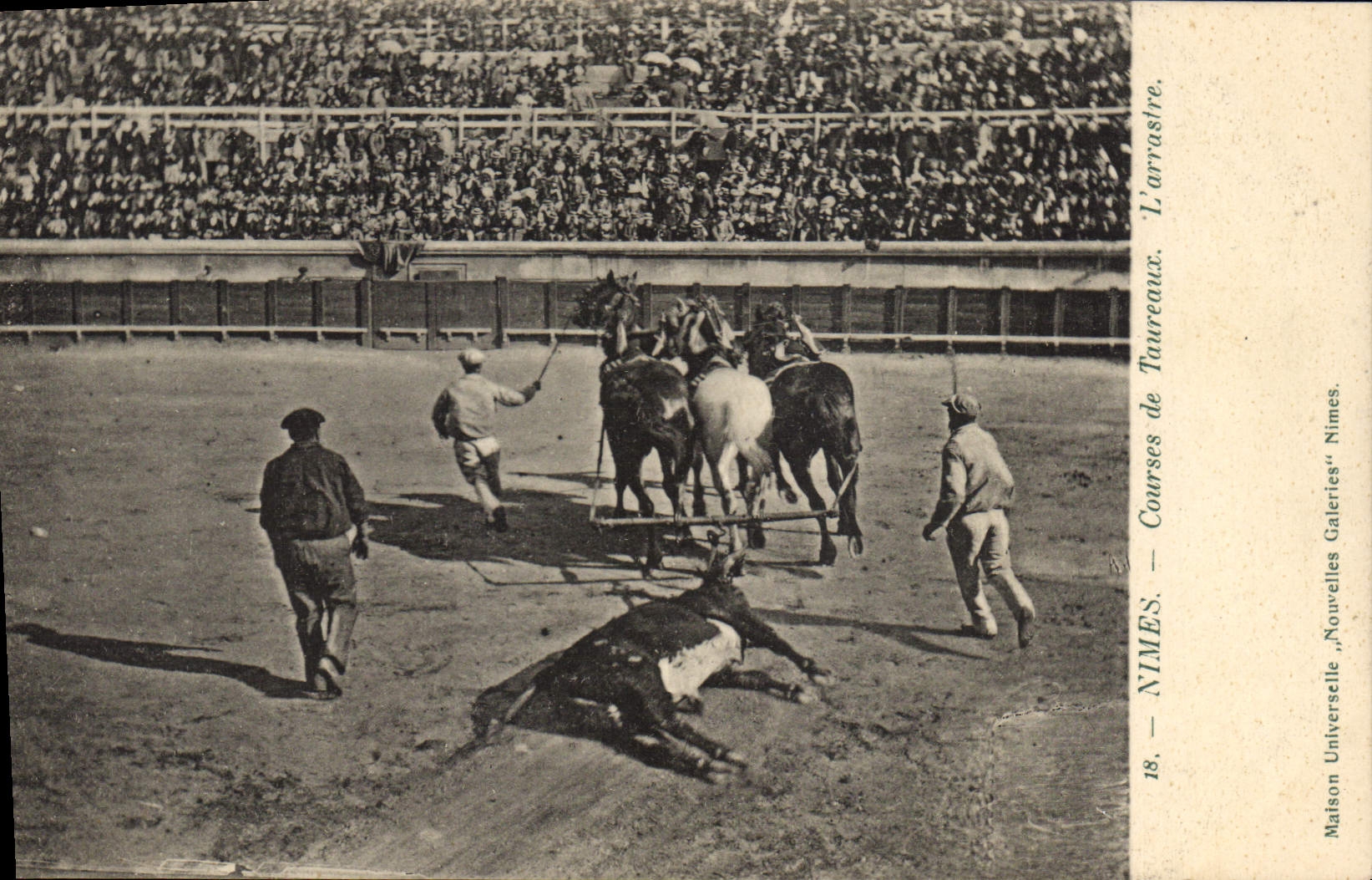 Postal Corrida Corrida de toros Nimes el arrastre