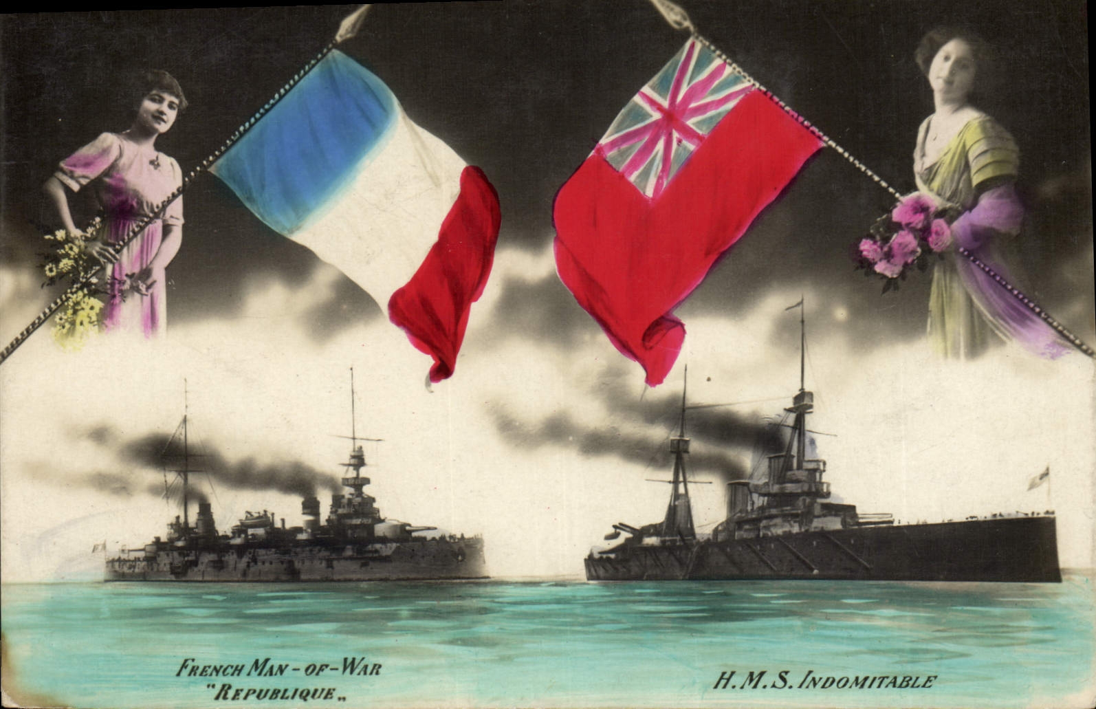 CPA Bateau de Guerre Republique HMS Indomitable 