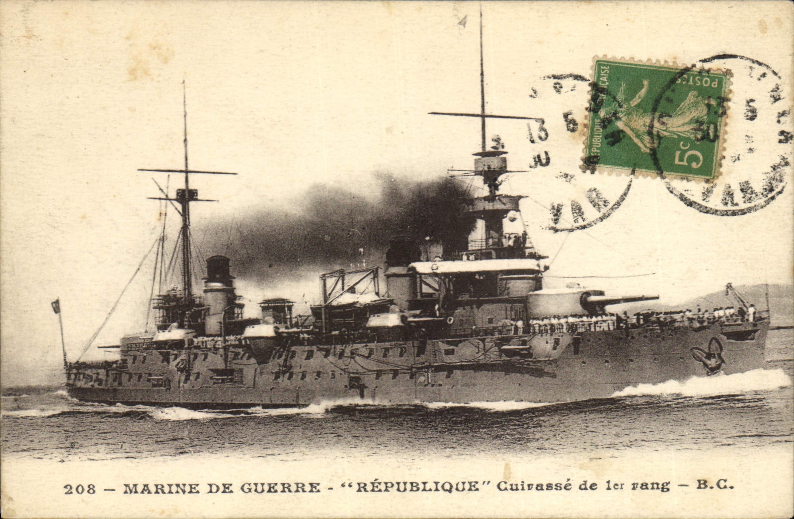 CPA Bateau de Guerre Republique Cuirasse de 1er rang 