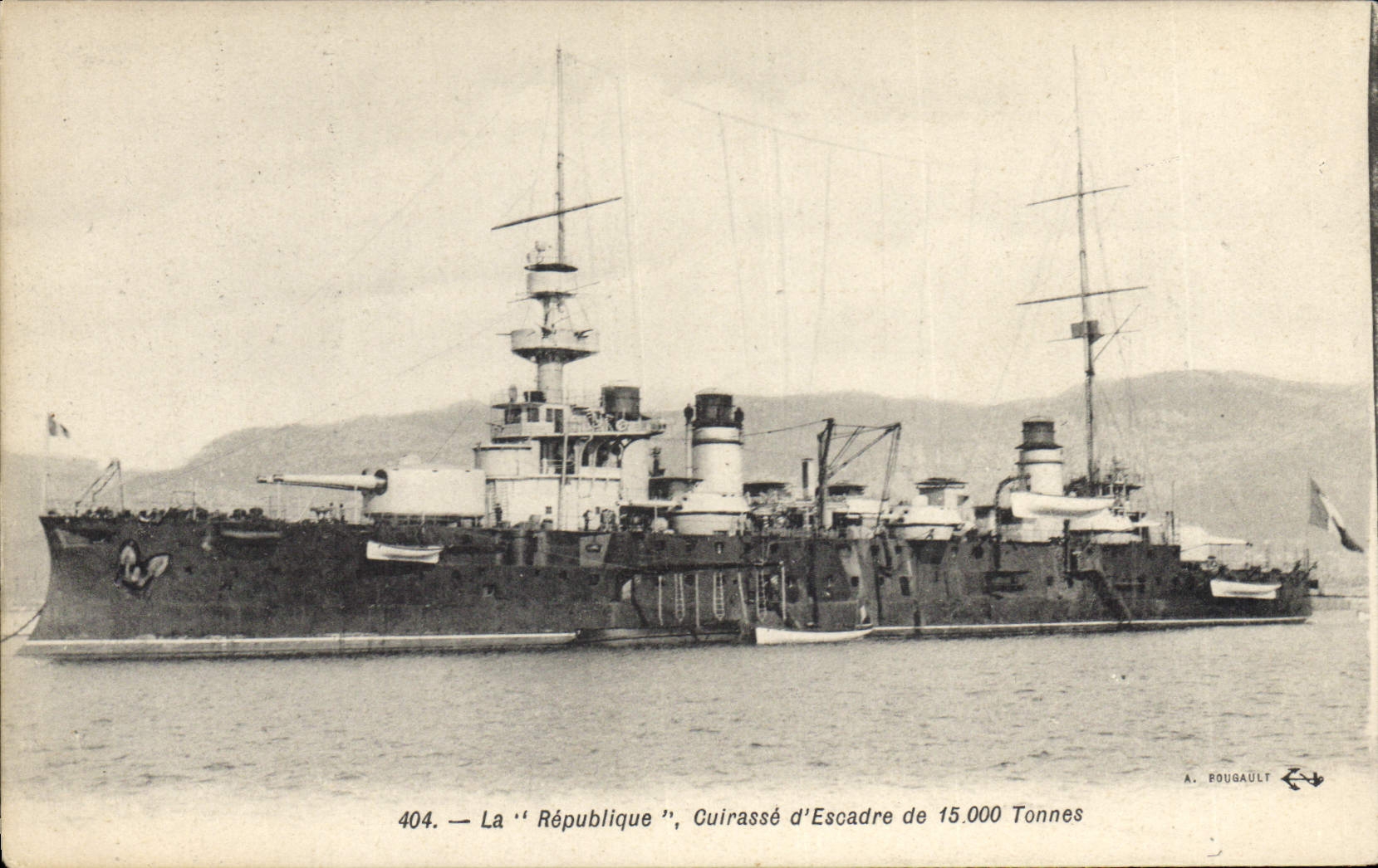 CPA Bateau de Guerre La Republique Cuirasse d'escadre 