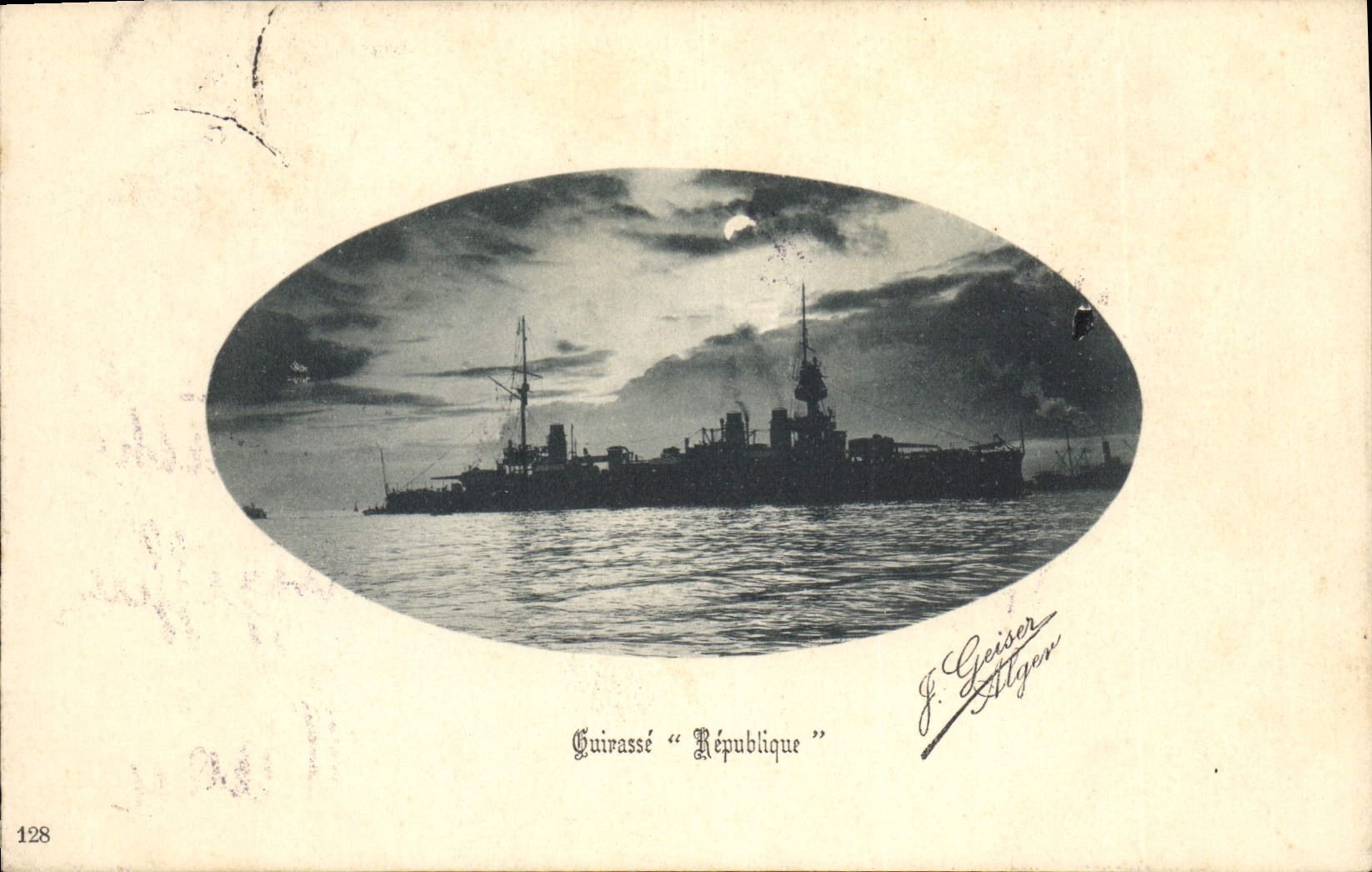 CPA Bateau de Guerre Cuirasse Republique 