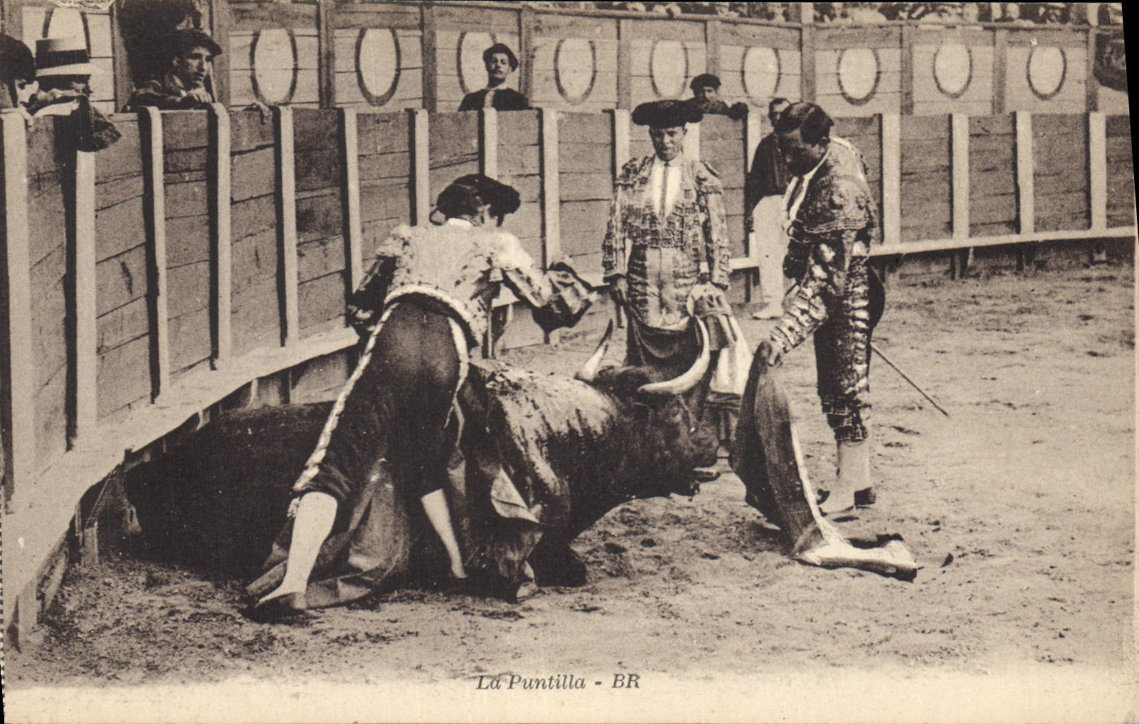 CPA Corrida Course de Taureaux La puntilla