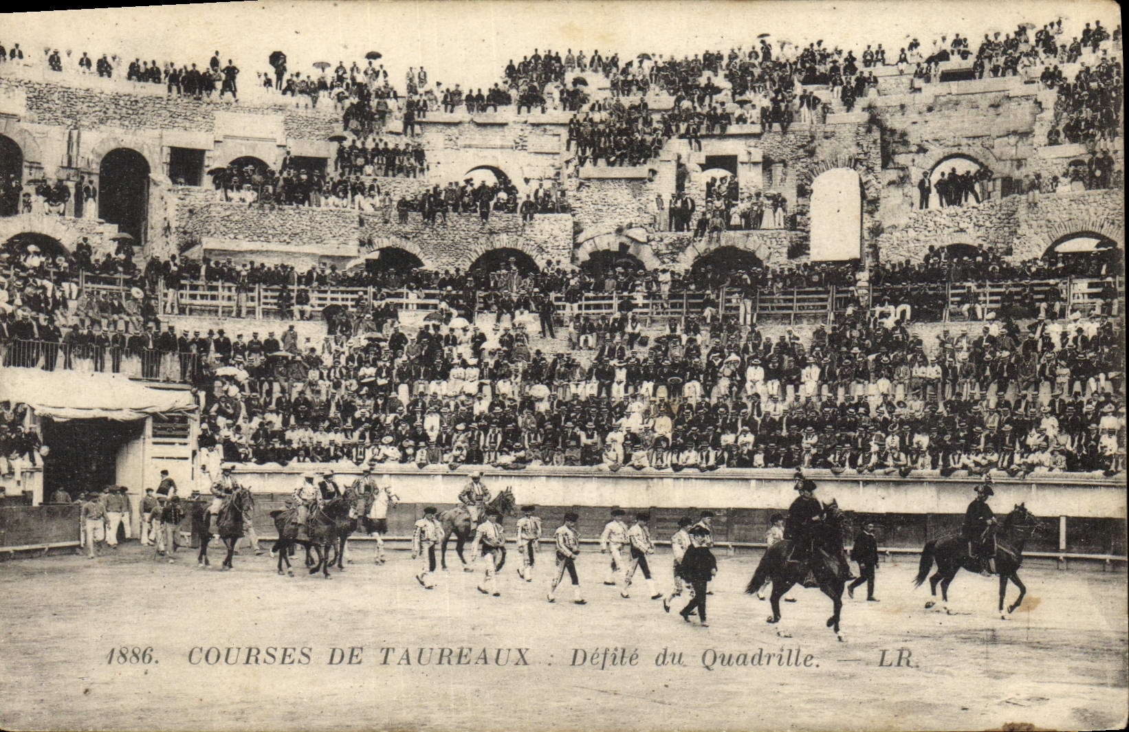 CPA Corrida Course de Taureaux Defile de Quadrille