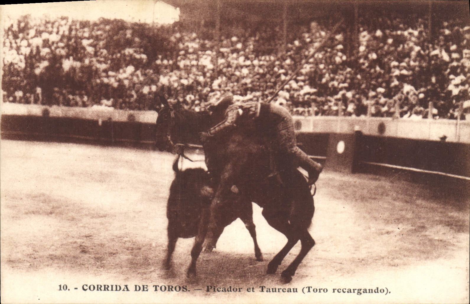 Postal Corrida Curso de Toros Picador y de Toro