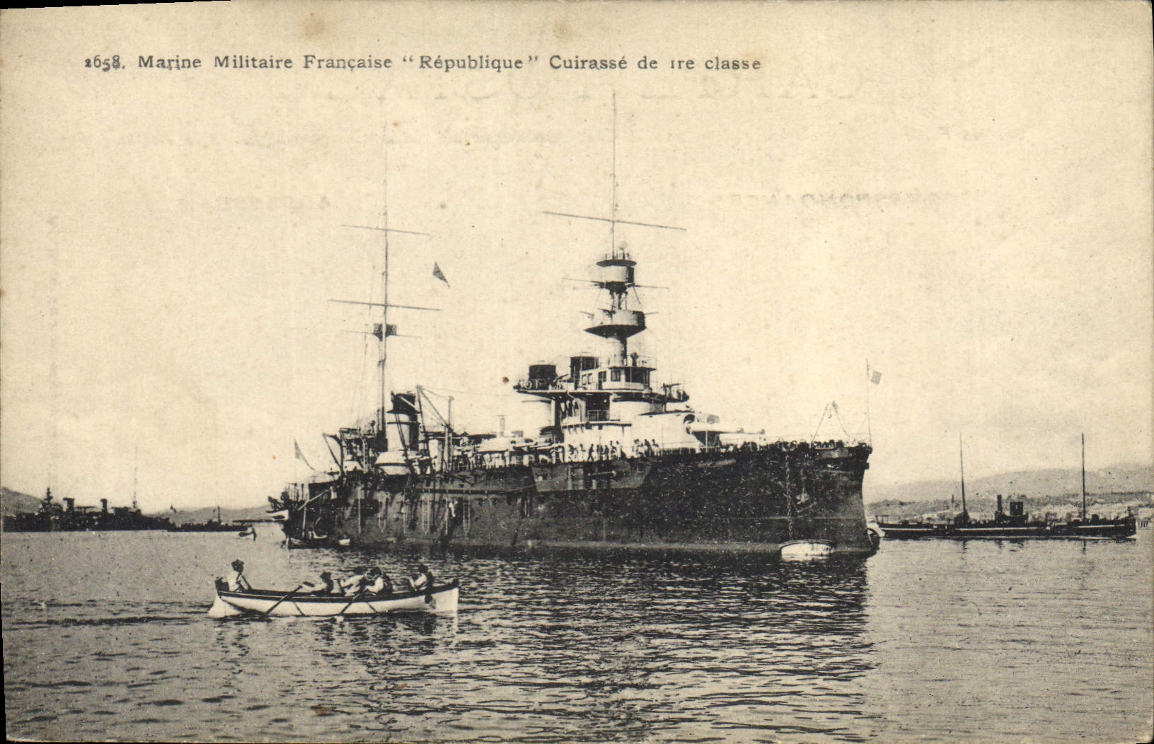 CPA Bateau de Guerre Republique Cuirasse de 1ere classe