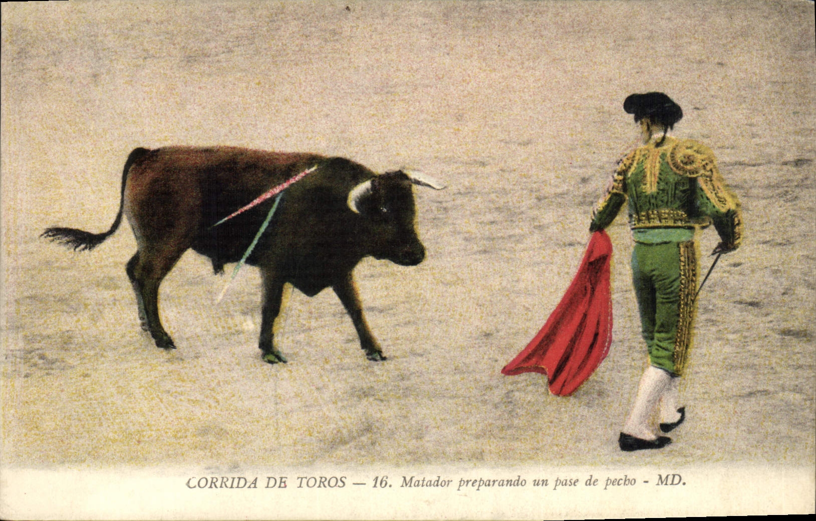 CPA Corrida Course de taureaux Matador preparando un pase de pecho 