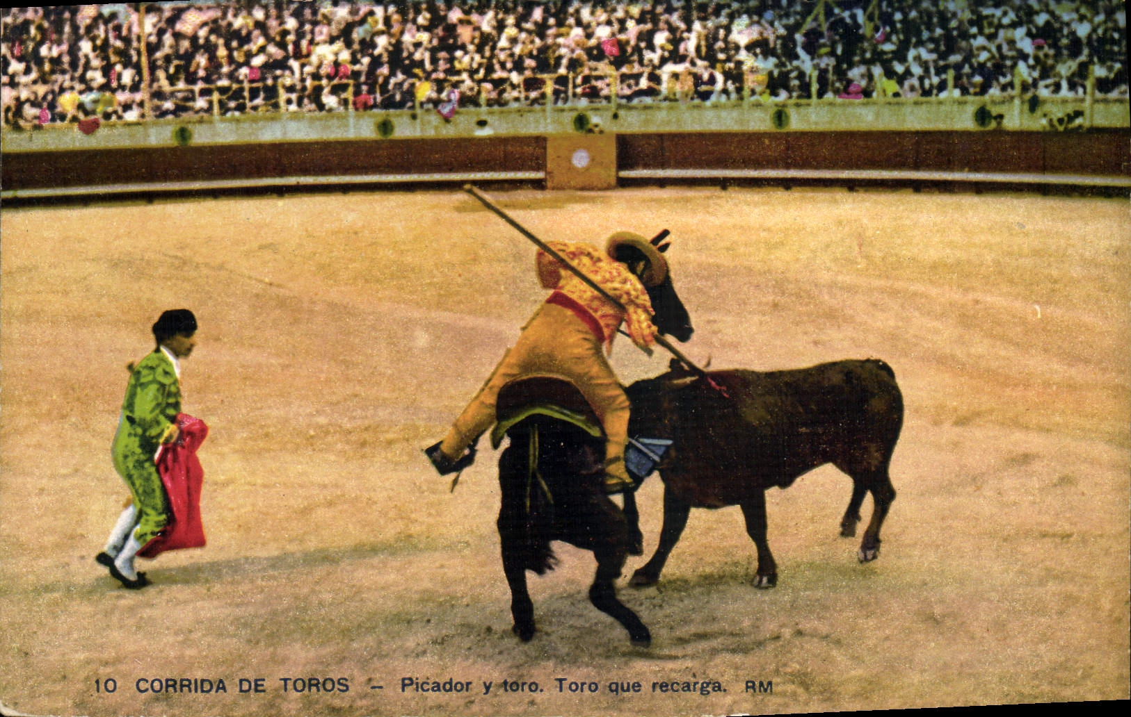 CPA Corrida Course de taureaux Picador y toro Toro que retarga